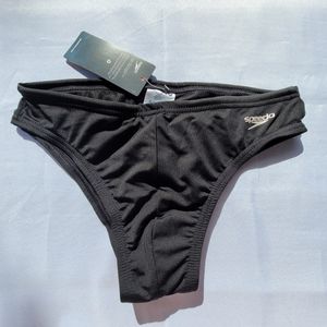 Speedo men's size 32 in black